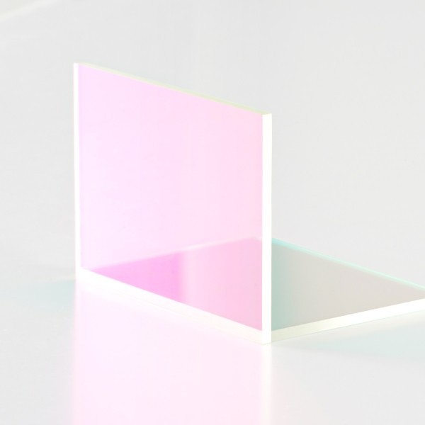 光學濾色片與有色玻璃的區別 光學濾色片與有色玻璃的區別