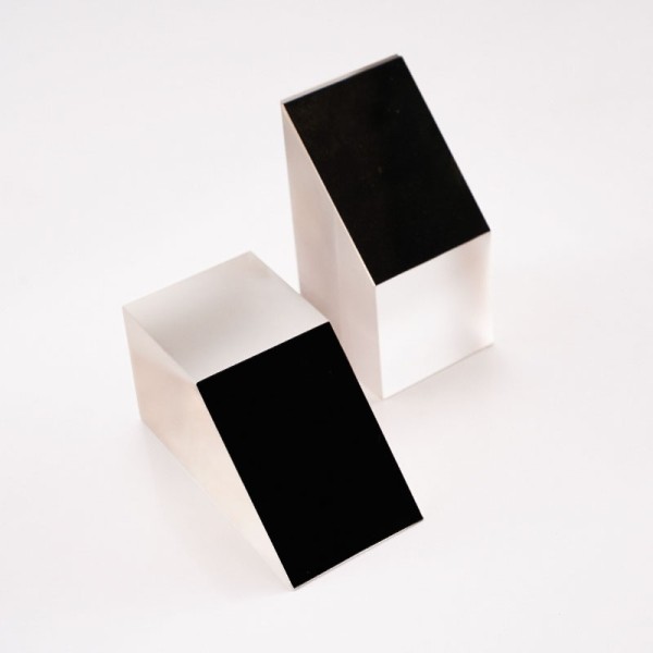 光學元件為何需要涂墨:探討光學涂墨的應用優勢 光學元件為何需要涂墨:探討光學涂墨的應用優勢