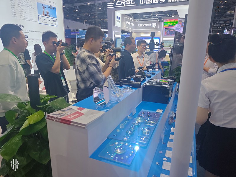 軍博會激埃特現場參觀客戶 軍博會激埃特現場參觀客戶