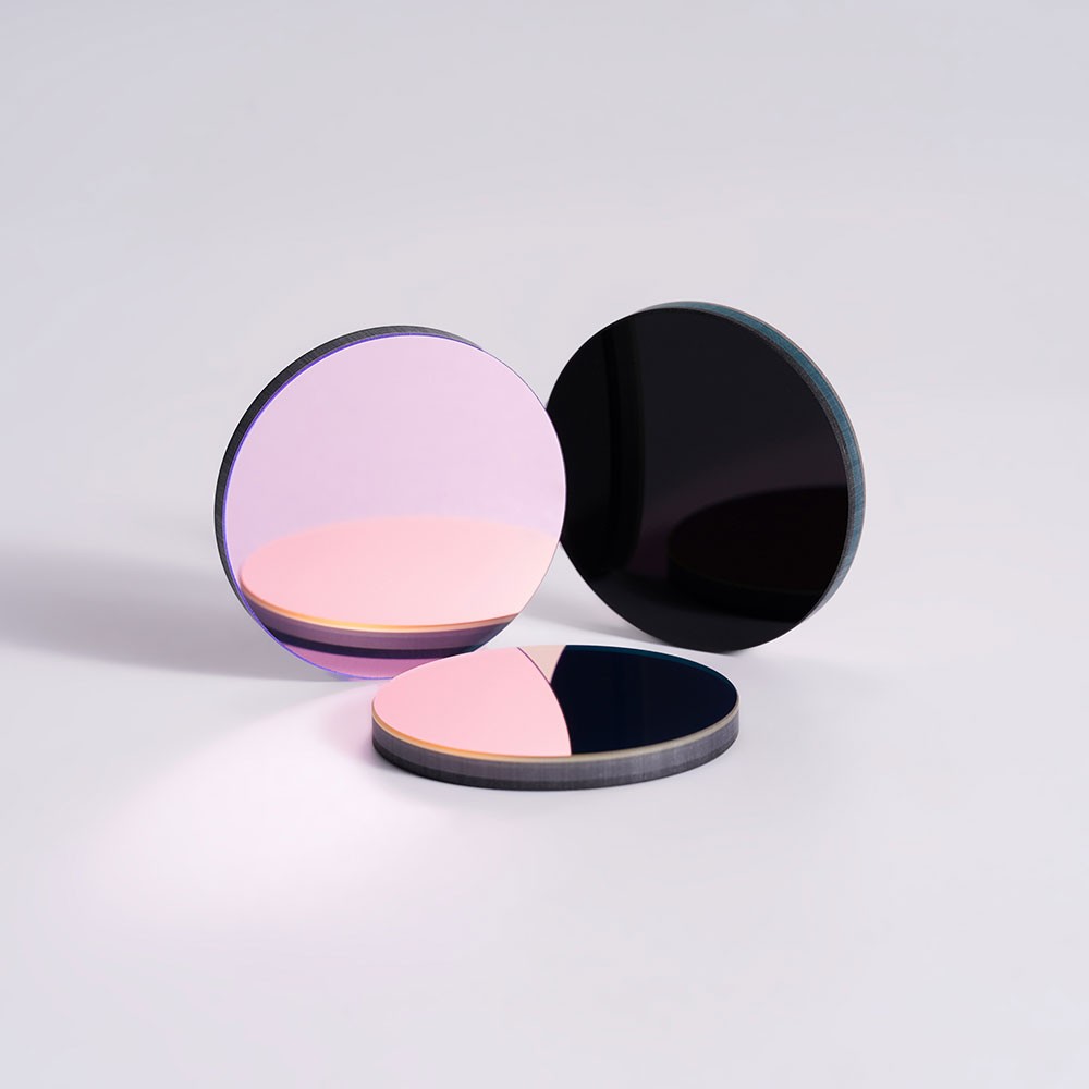 揭秘“鋯金屬濾光片”：不存在金屬薄片，卻是光學科技的核心